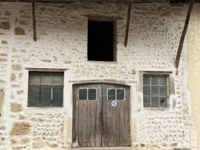 Grange 1 pièce 100 m²