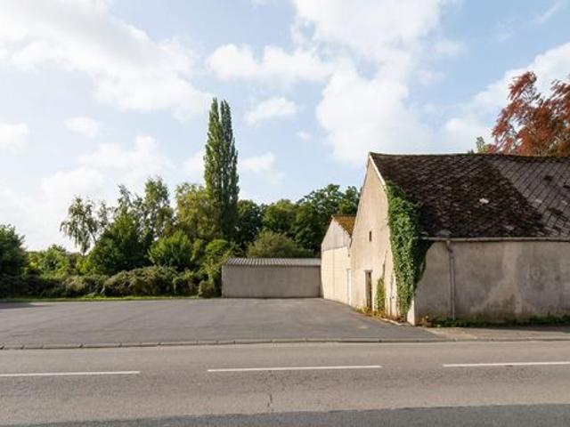 Grange 1 pièce 100 m²
