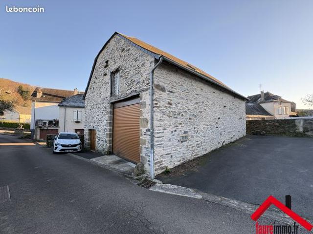 Grange 1 pièce 100 m²