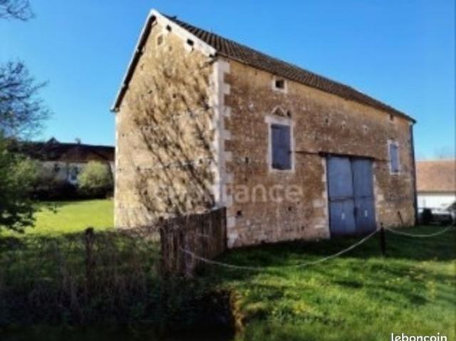 Grange 1 pièce 120 m²
