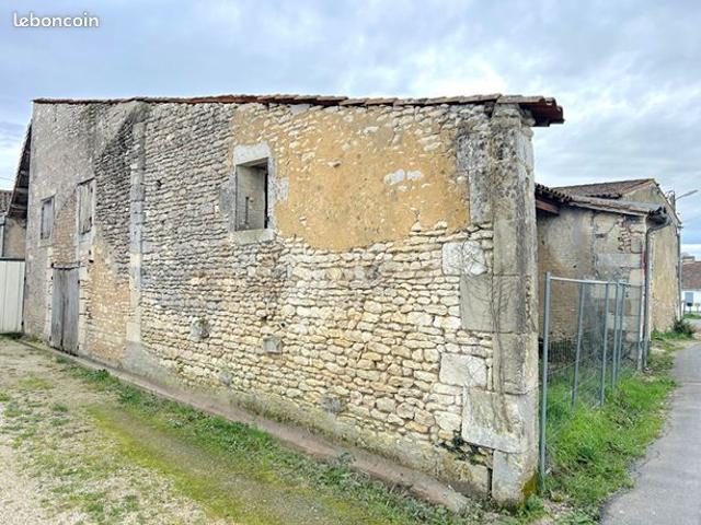 Grange 1 pièce 124 m²
