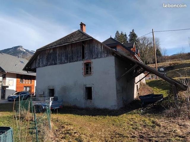 Grange 1 pièce 130 m²