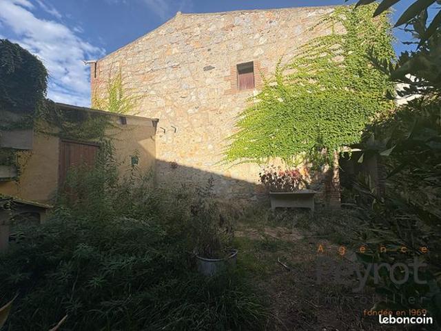 Grange 1 pièce 134 m²