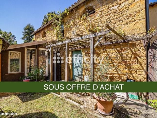 Grange 1 pièce 140 m²