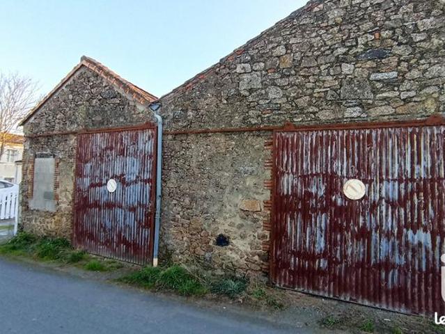 Grange 1 pièce 140 m²