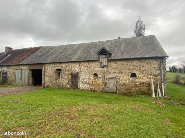 Grange 1 pièce 150 m²