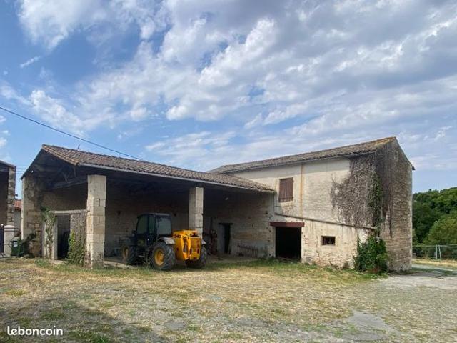 Grange 1 pièce 150 m²