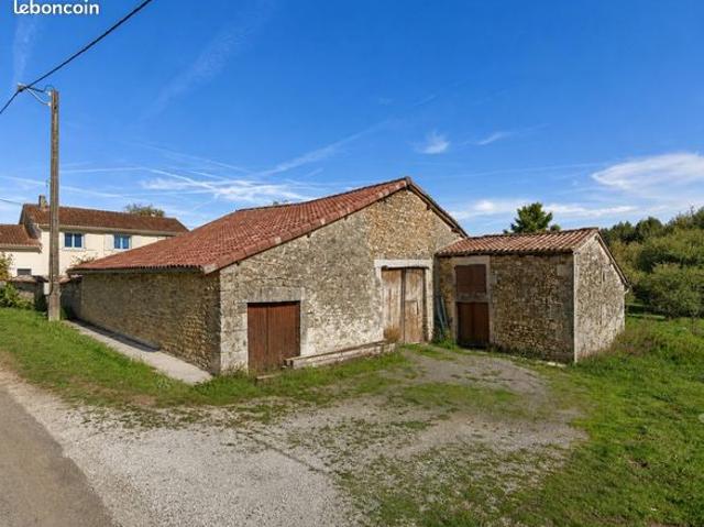 Grange 1 pièce 156 m²