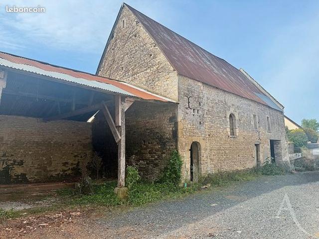 Grange 1 pièce 160 m²