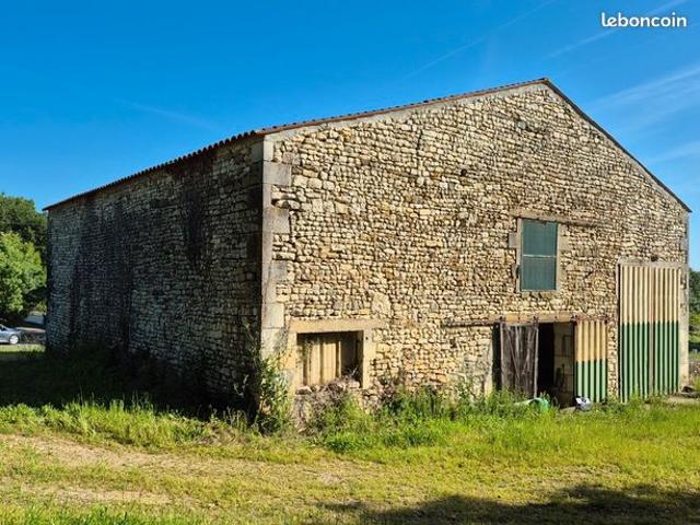 Grange 1 pièce 170 m²