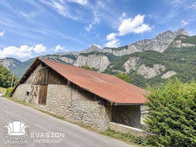 Grange 1 pièce 1 m²