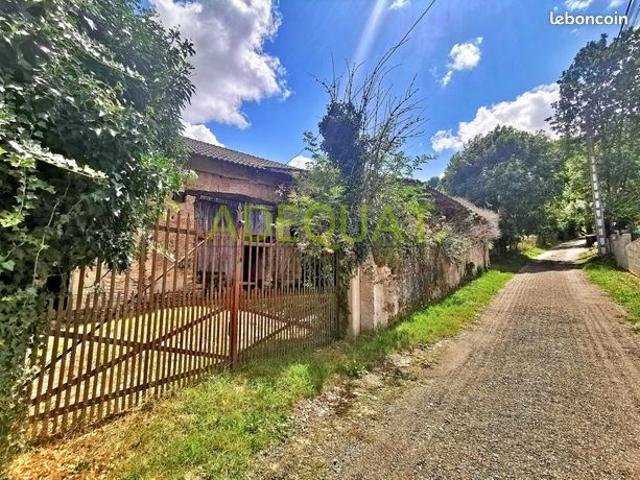 Grange 1 pièce 230 m²
