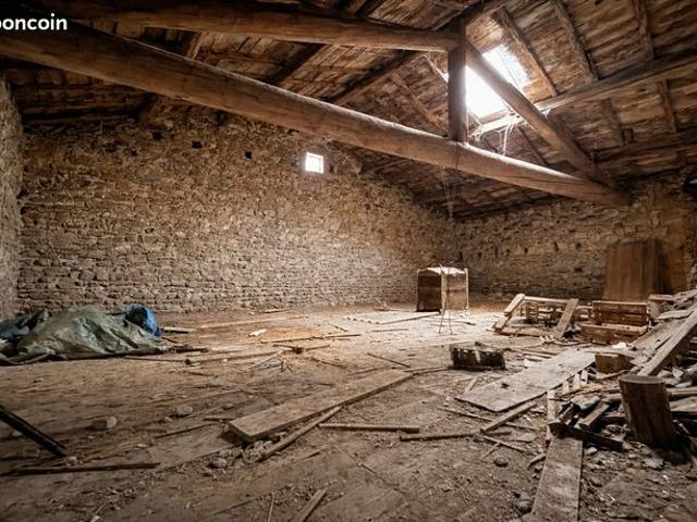 Grange 1 pièce 230 m²