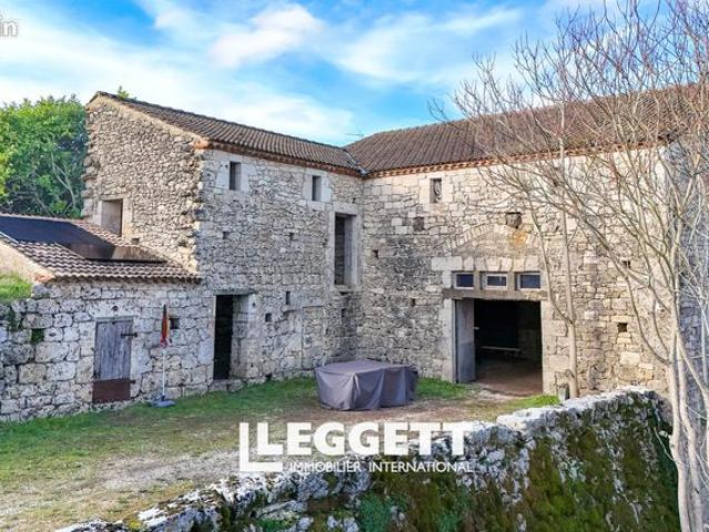 Grange 1 pièce 250 m²