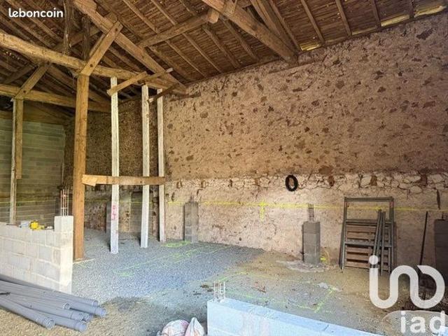 Grange 1 pièce 250 m²