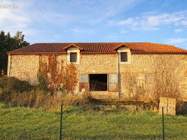 Grange 1 pièce 270 m²