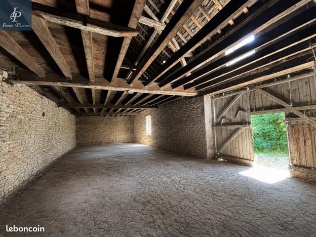 Grange 1 pièce 300 m²