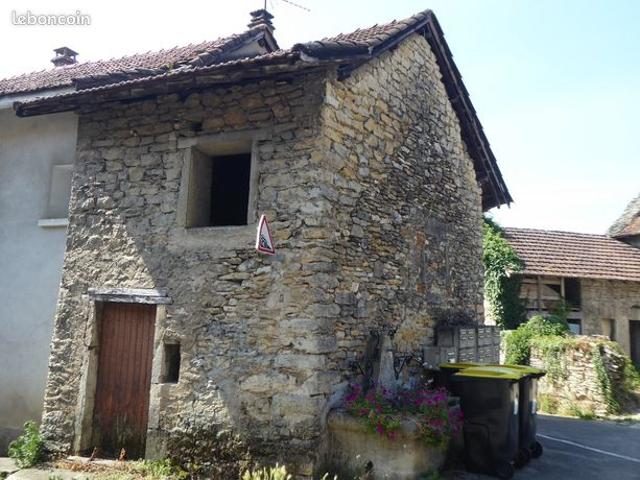 Grange 1 pièce 36 m²