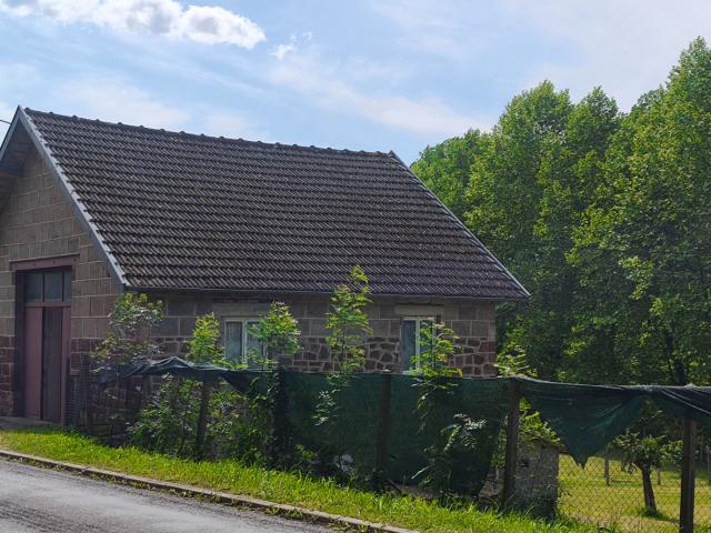 Grange 2 pièce s 153.95 m2 154m² Saint Pantaléon de Larche