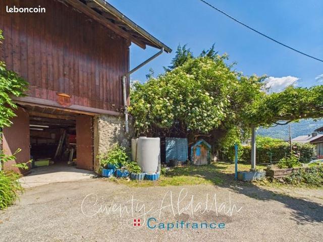 Grange 2 pièces 110 m²