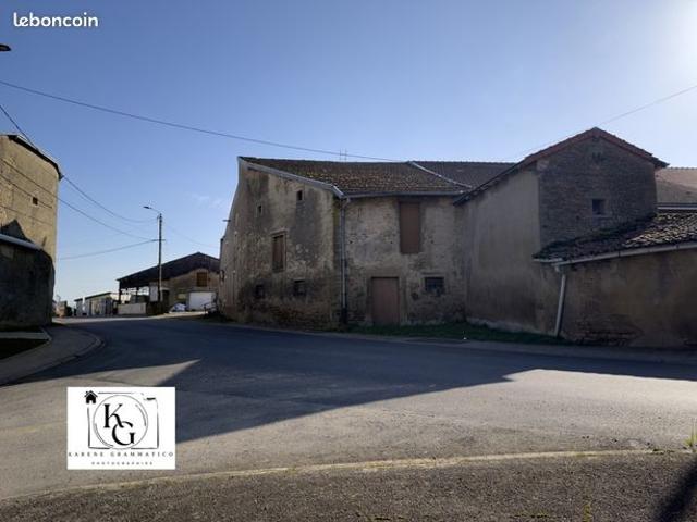 Grange 2 pièces 150 m²
