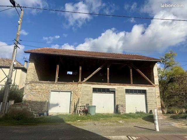 Grange 2 pièces 200 m²