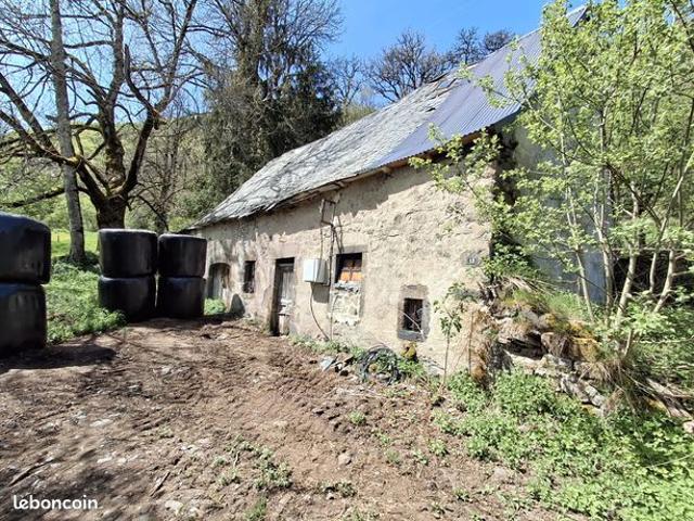 Grange 2 pièces 200 m²