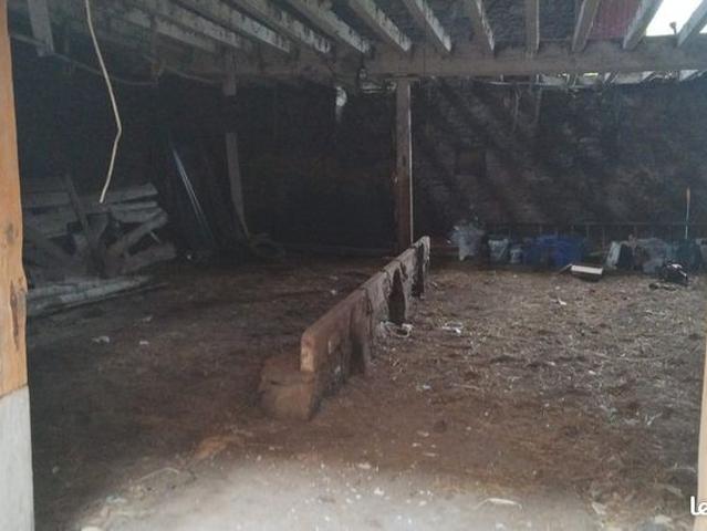 Grange 2 pièces 220 m²