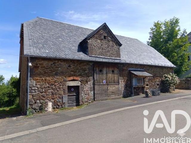 Grange 2 pièces 300 m²