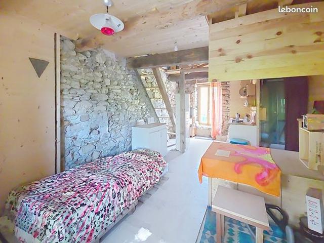 Grange 2 pièces 50 m²