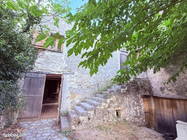 Grange 2 pièces 96 m²