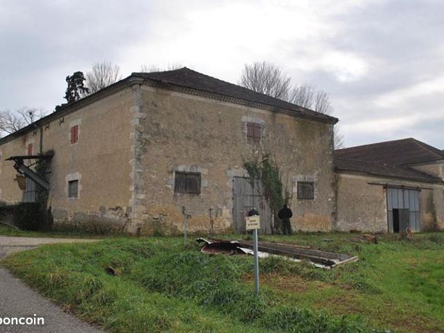 Grange 4 pièces 1 636 m²