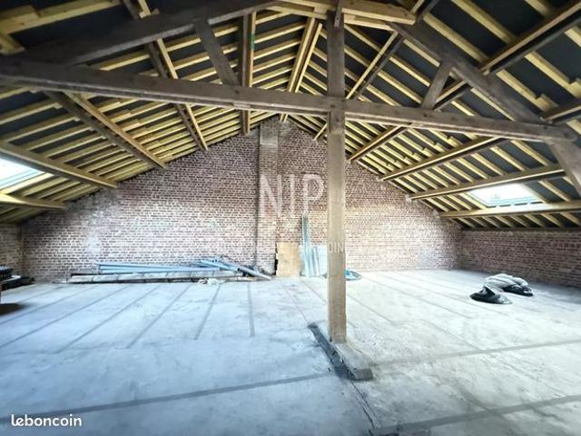 Grange 4 pièces 250 m²