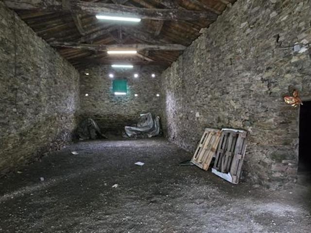 Grange 4 pièces 300 m²