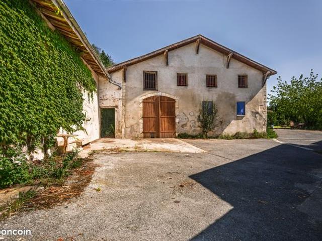 Grange 4 pièces 320 m²