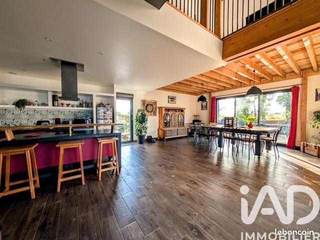 Grange 8 pièces 180 m²