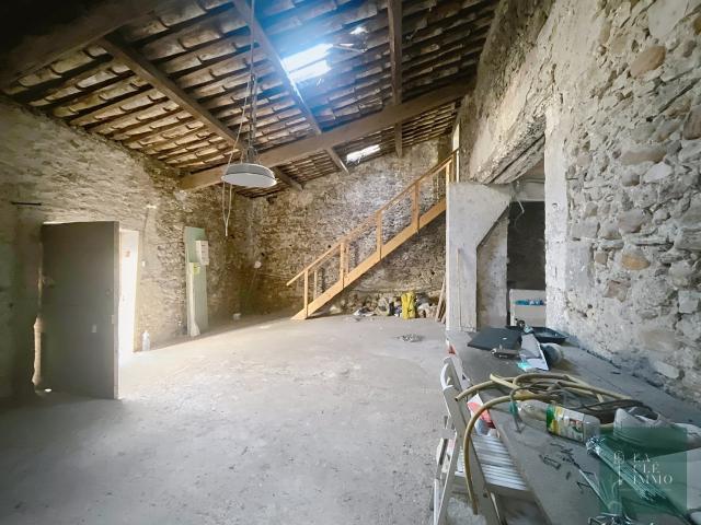 Grange à fort potentiel avec permis accordé Maraussan