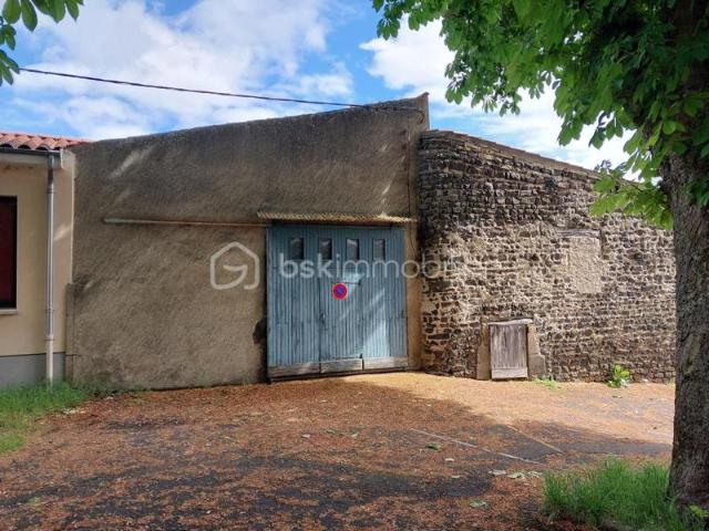 Grange à fort potentiel – Environ 50 m² au sol