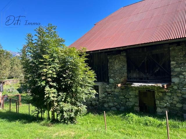 GRANGE à rénover à Sainte Marie de Cuines