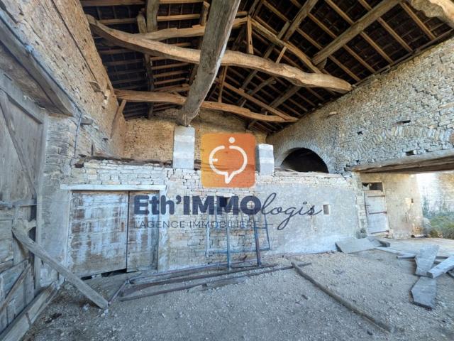 Grange et hangar proche de Tournus