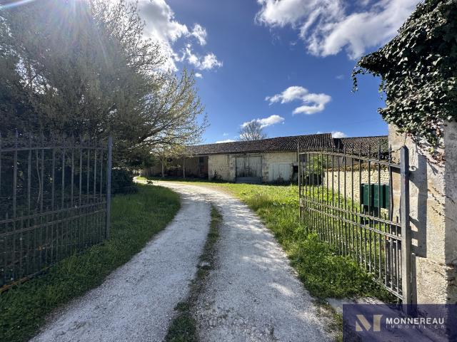 GRANGE A RENOVER SECTEUR ARCHIAC