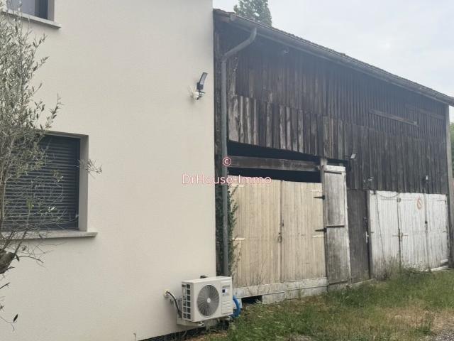 Grange à rénover, située sur la commune de Saint Médard en Jalles Quartier Gajac Camps des lanciers