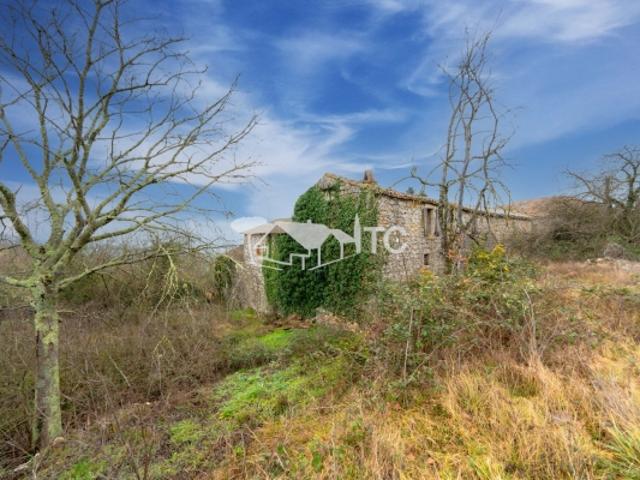 GRANGE A RENOVER 1497M² DE TERRAIN