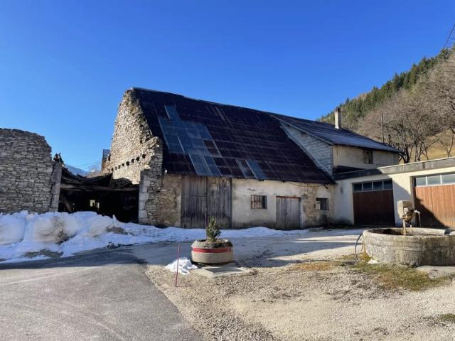 Grange à rénover !
