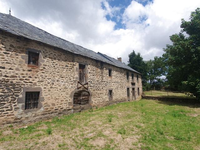 GRANGE A RENOVER