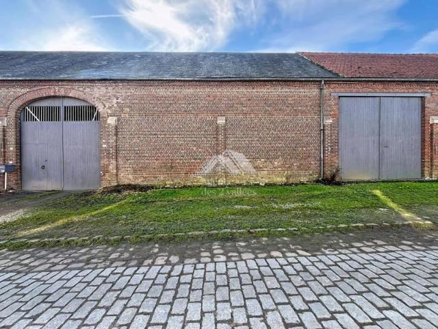 Grange aménageable À Vendre