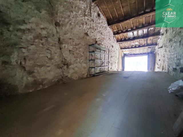 GRANGE DE 55 M2 + MEZZANINE IDÉALE STOCKAGE OU AMÉNAGEMENT STUDIO