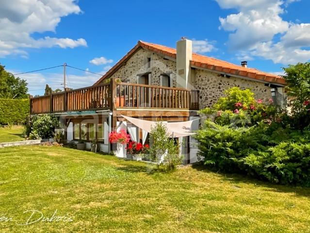 Grange du XVème subtilement rénovée art de vivre en Périgord