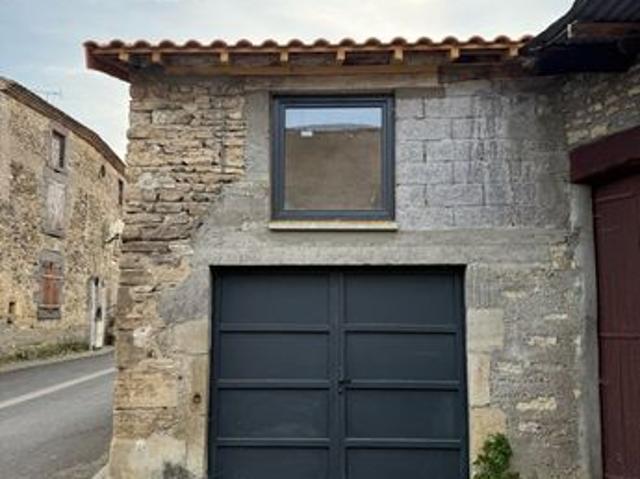 Grange entièrement rénovée, située à Vassel