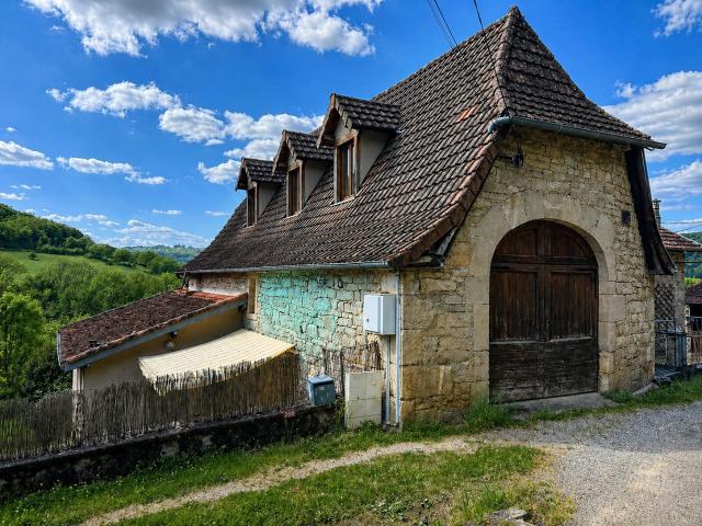 Grange en pierre avec deux appartements